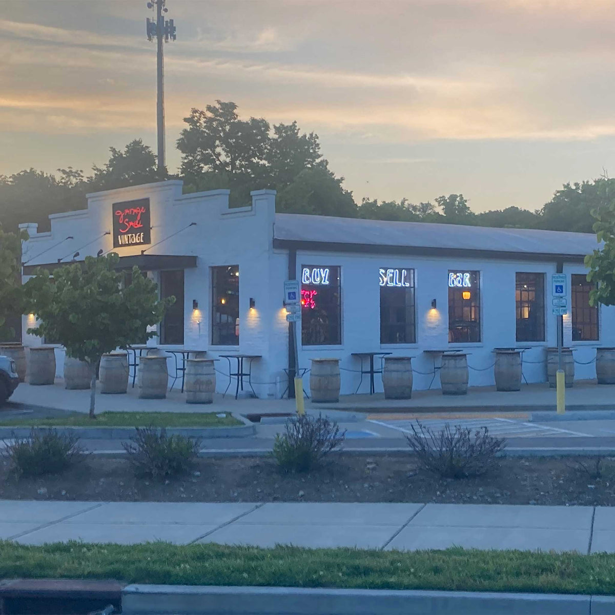 Locations Garage Sale Vintage